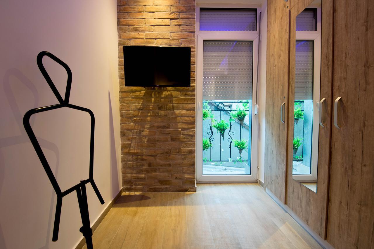 Cosmopolitan Apartment Belgrado Buitenkant foto