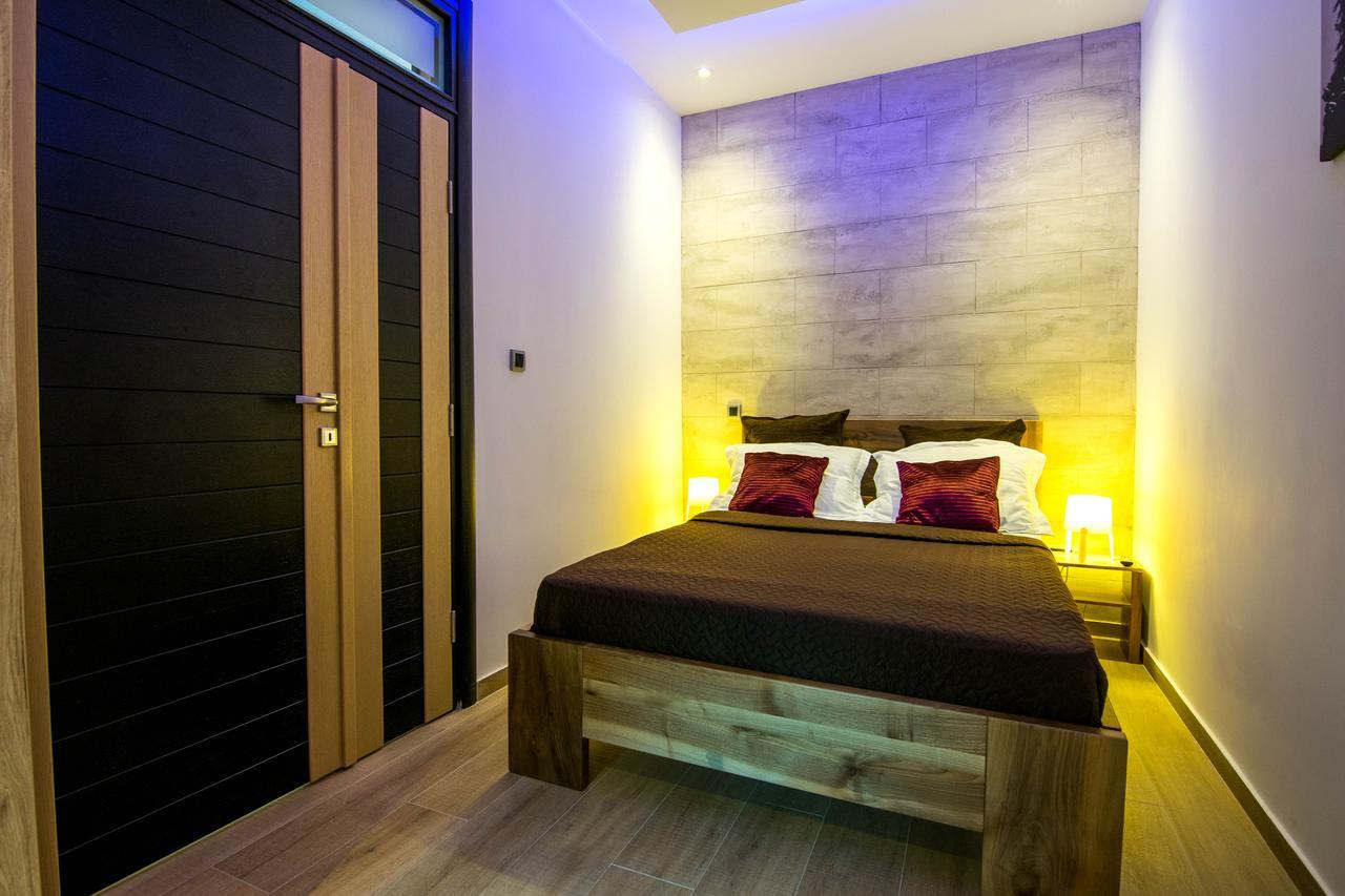 Cosmopolitan Apartment Belgrado Buitenkant foto