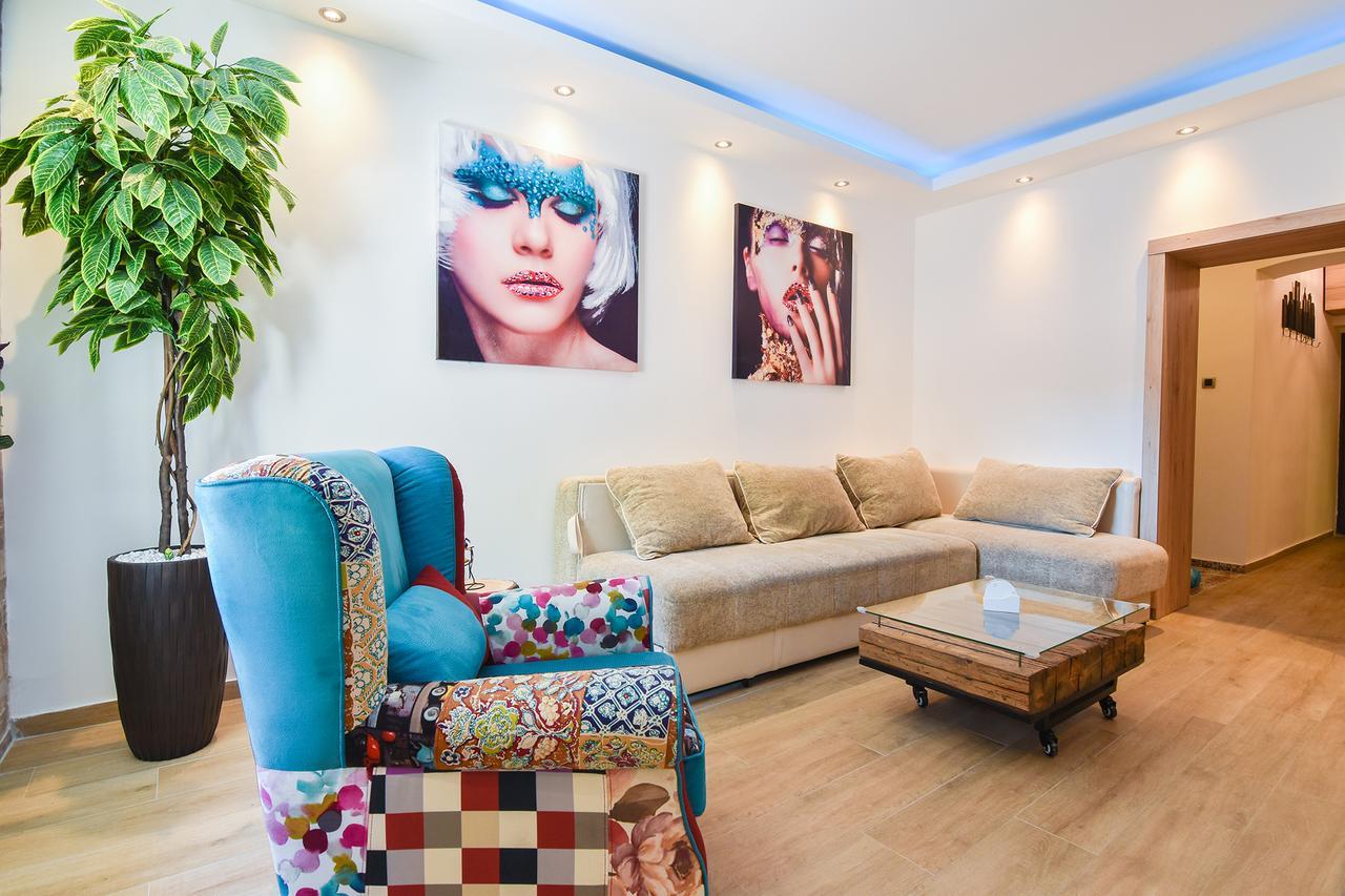 Cosmopolitan Apartment Belgrado Buitenkant foto
